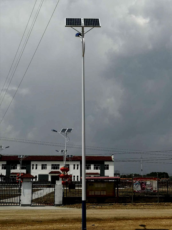 張家口美麗鄉(xiāng)村扶貧太陽(yáng)能路燈工程—保定太陽(yáng)能路燈廠家